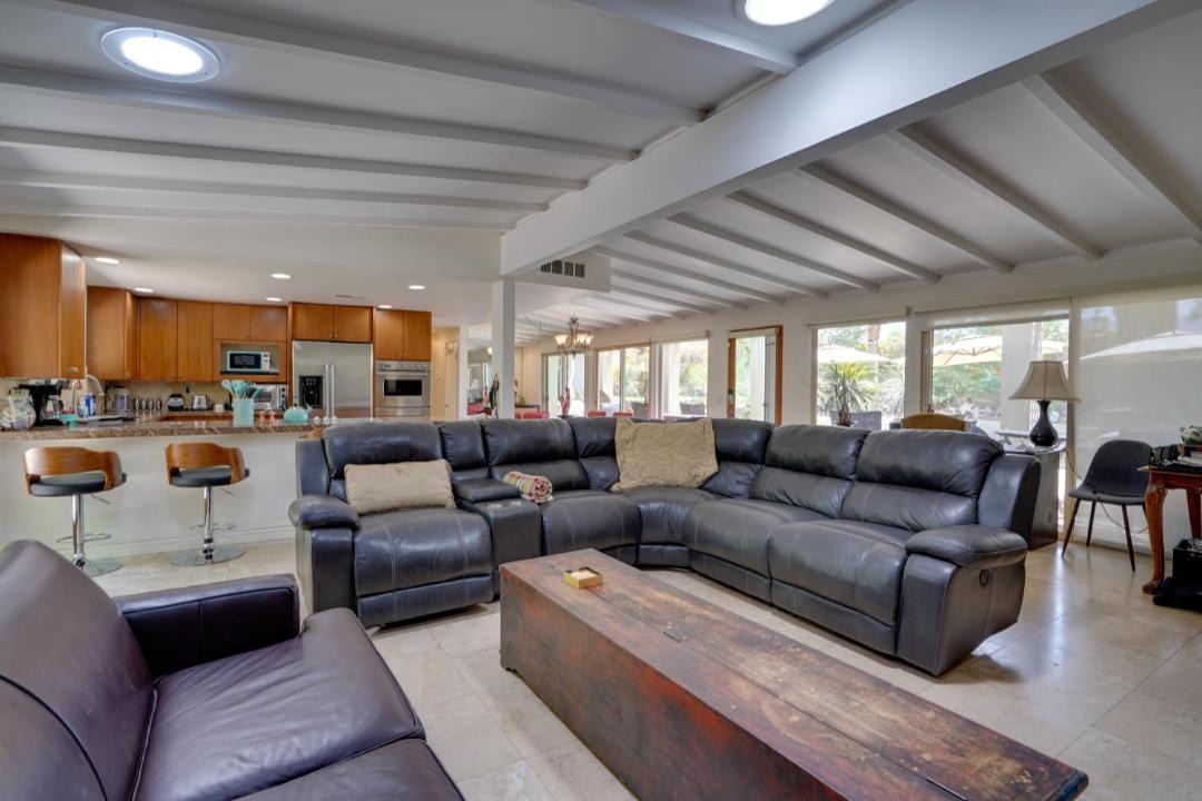 Photo of Livingroom in Palm Desert