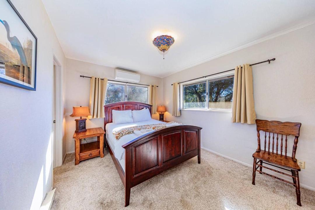 Photo of Bedroom in Oakhurst