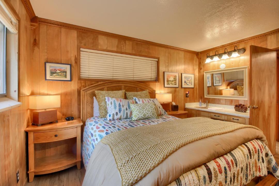 Photo of Bedroom in North Wawona