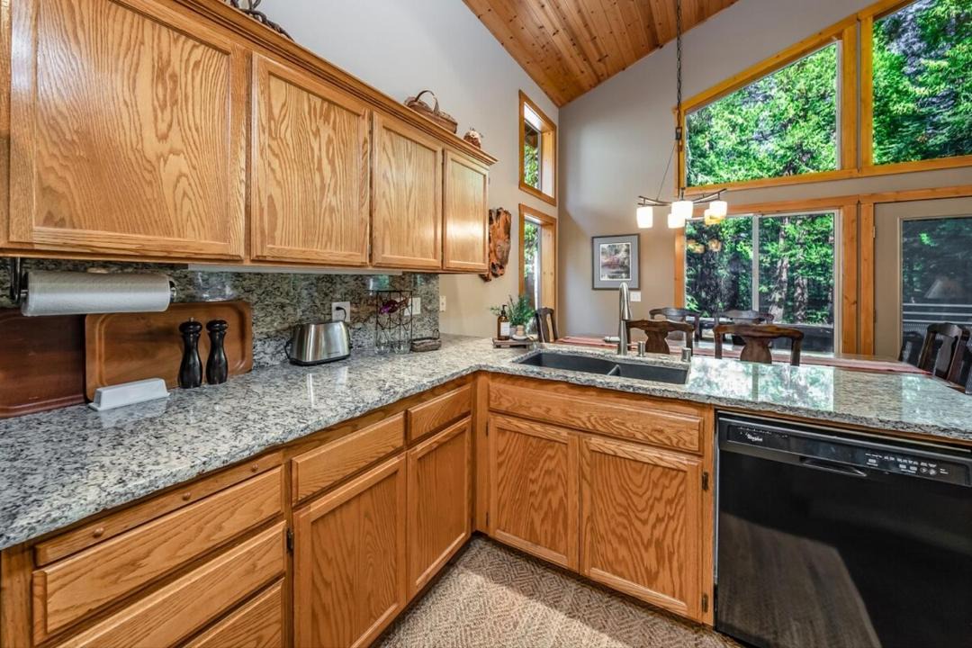 Photo of Kitchen in Granite Ridge
