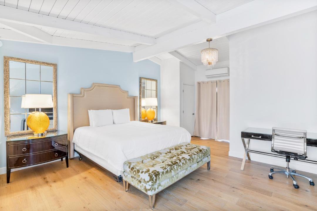 Photo of Bedroom in East Beach