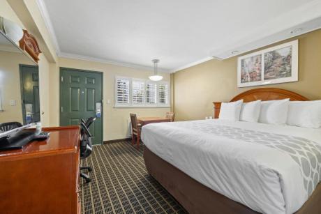 Photo of Bedroom in Tenderloin