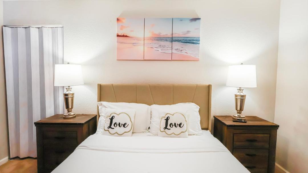 Photo of Bedroom in Lincoln Acres