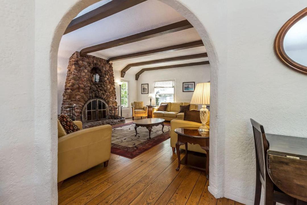 Photo of Livingroom in Guerneville