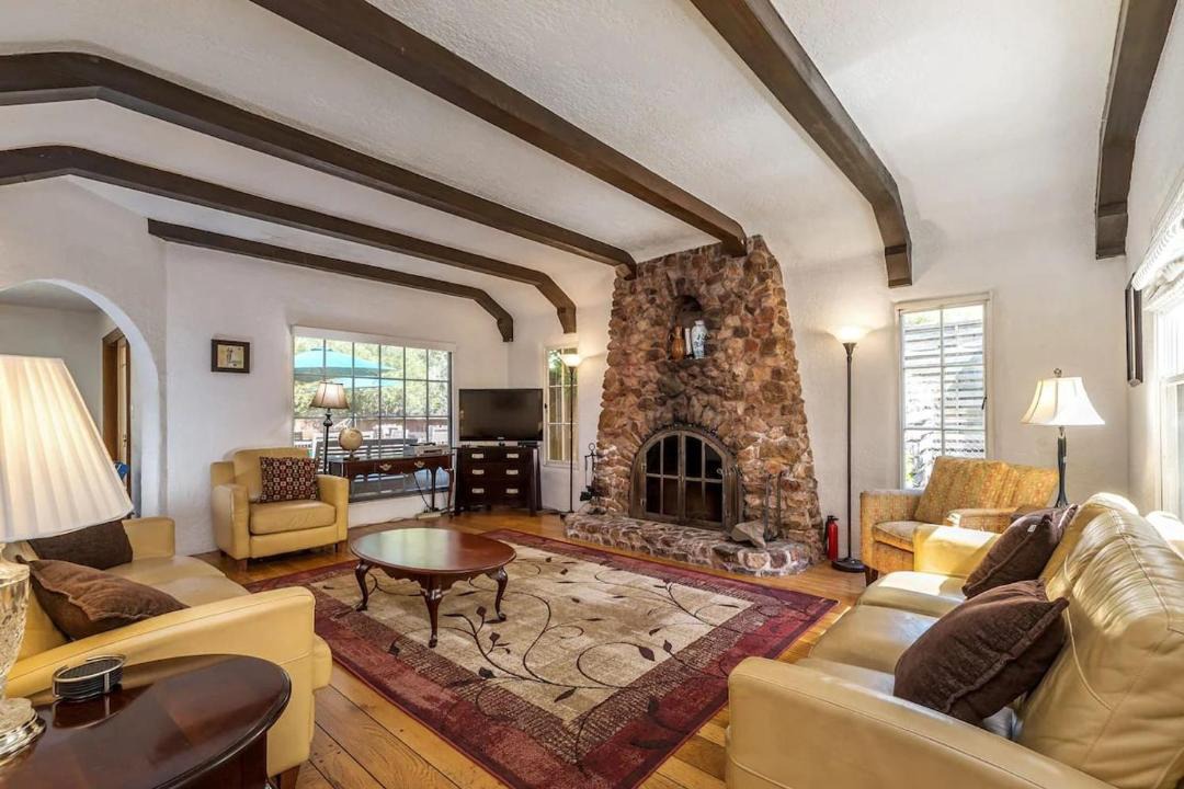 Photo of Livingroom in Guerneville