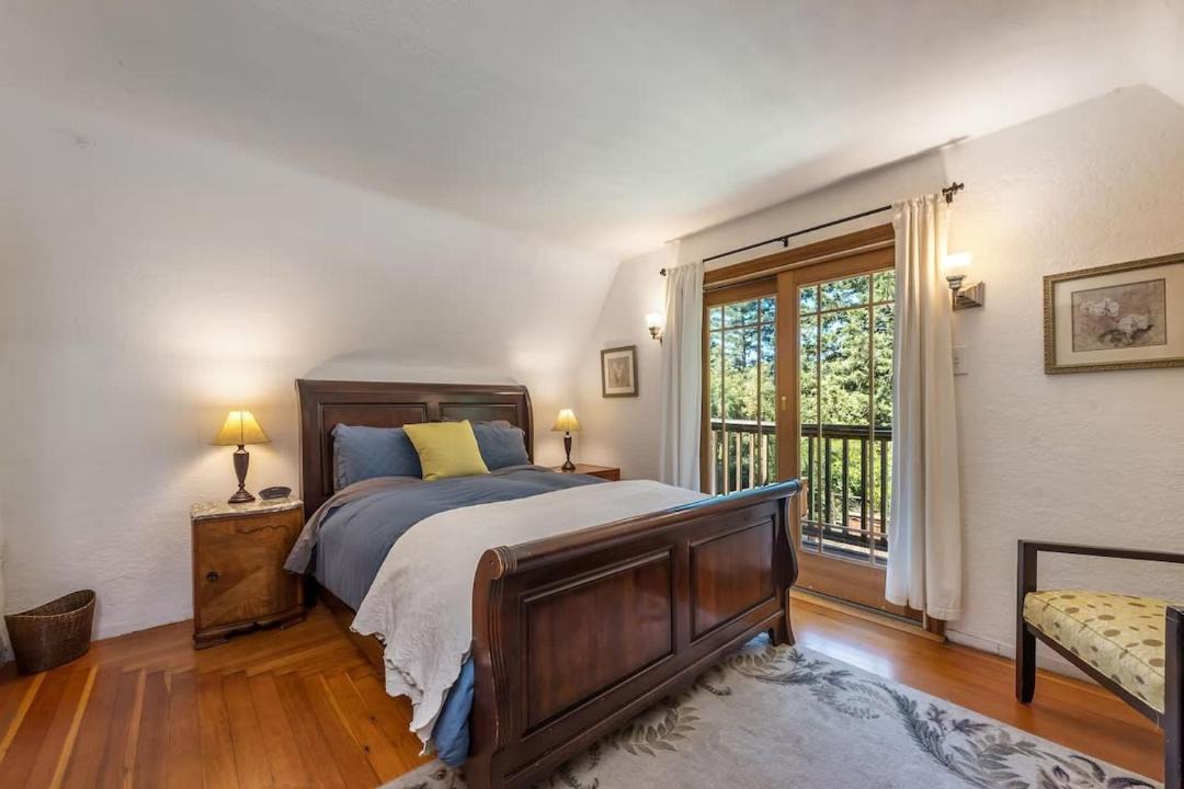 Photo of Bedroom in Guerneville