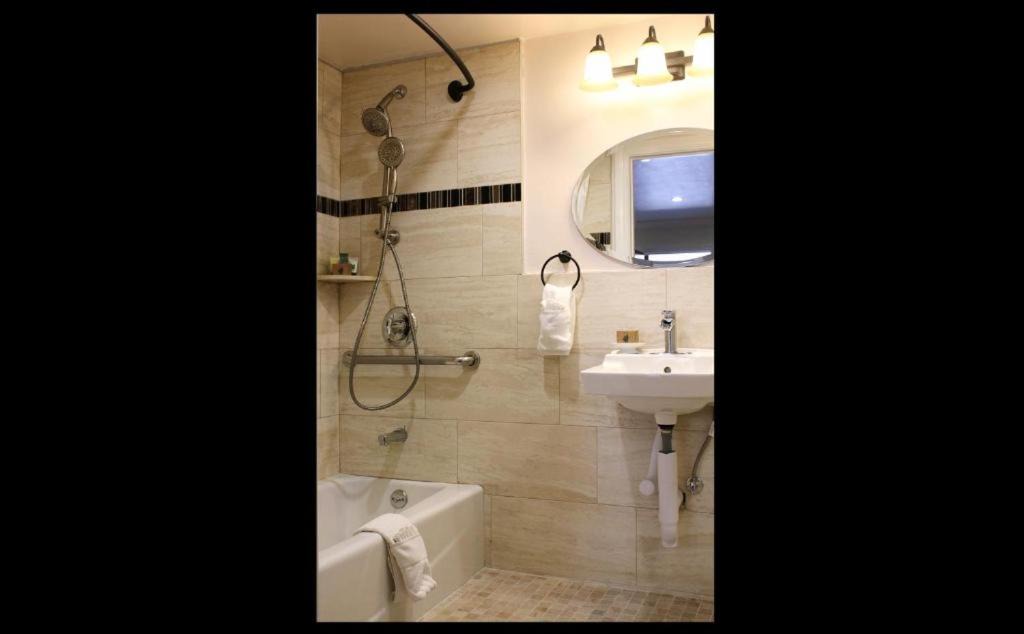 Photo of Bathroom in Marina District
