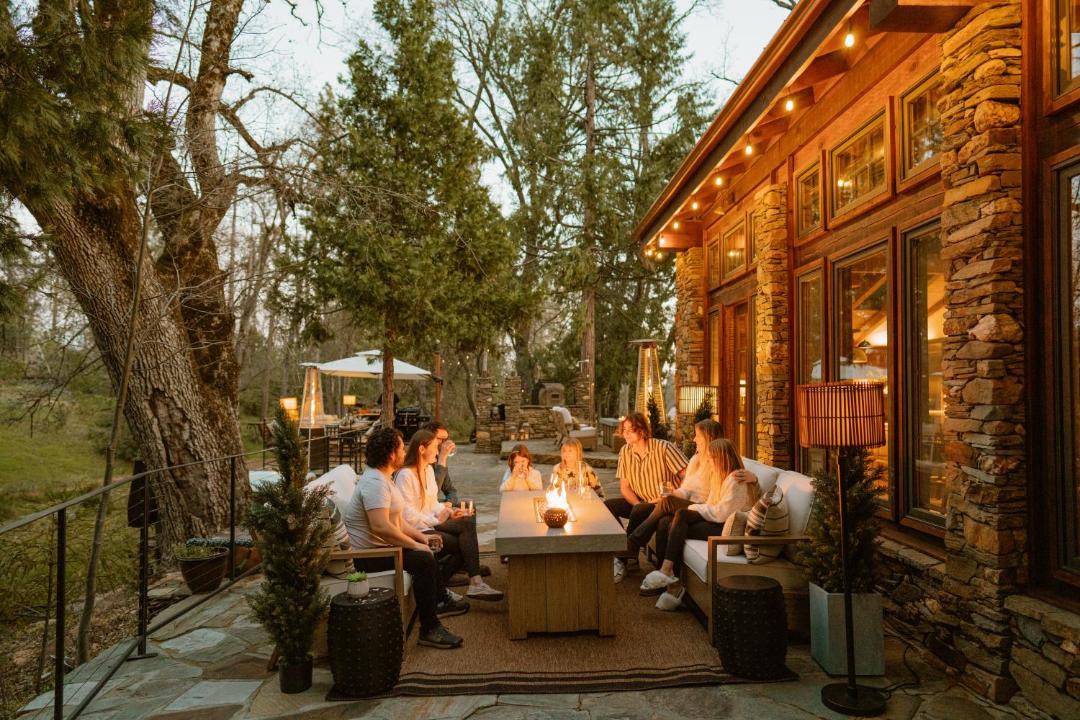 Photo of Others in Mariposa
