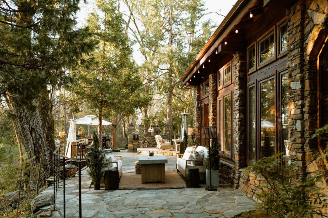 Photo of Buildings in Mariposa