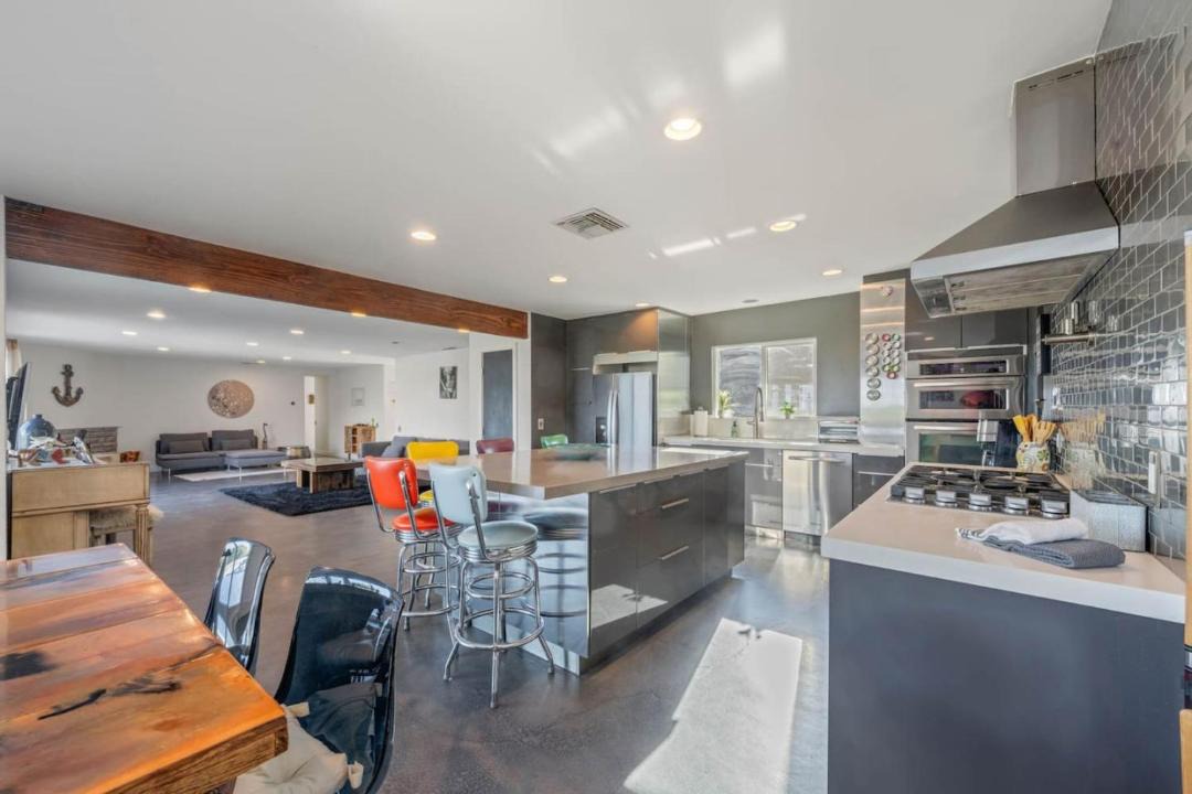 Photo of Kitchen in West Hills