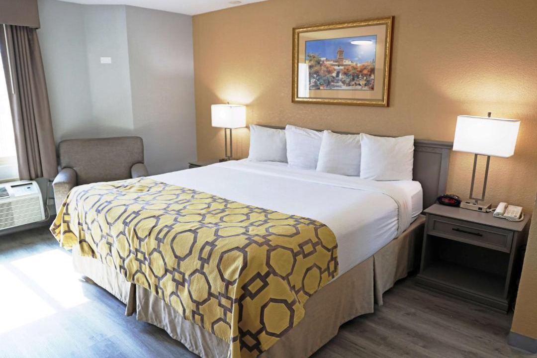 Photo of Bedroom in Barstow