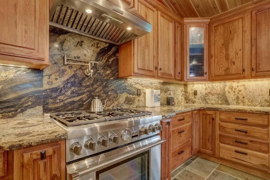 Photo of Kitchen in Tahoe Paradise