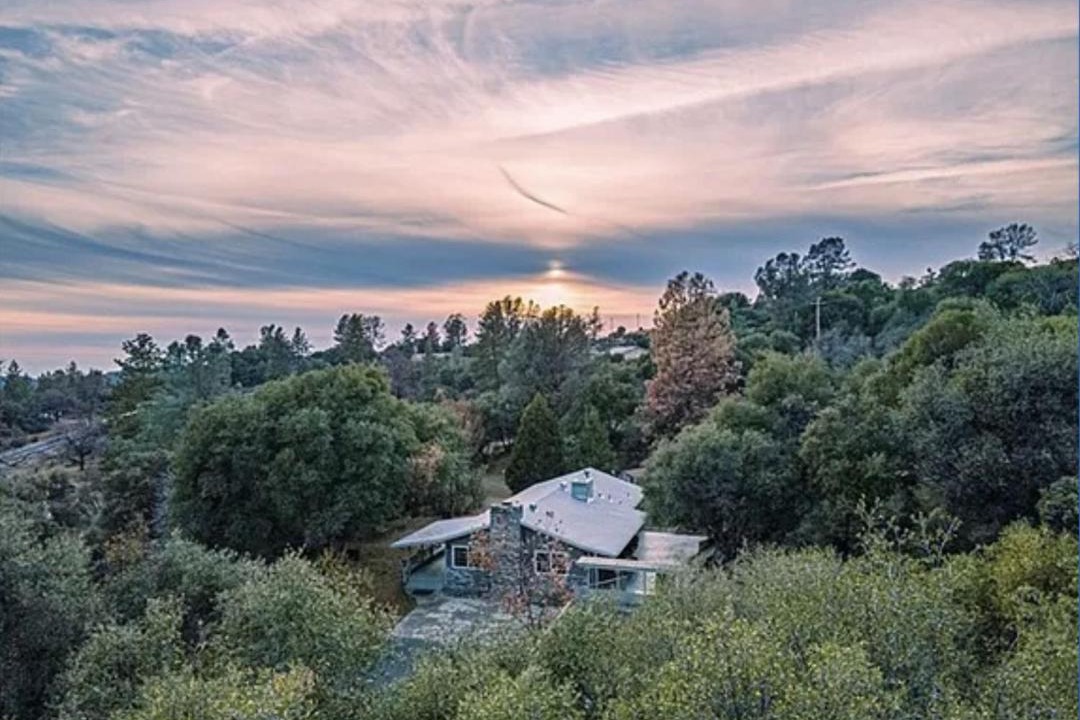 Photo of Others in Mariposa