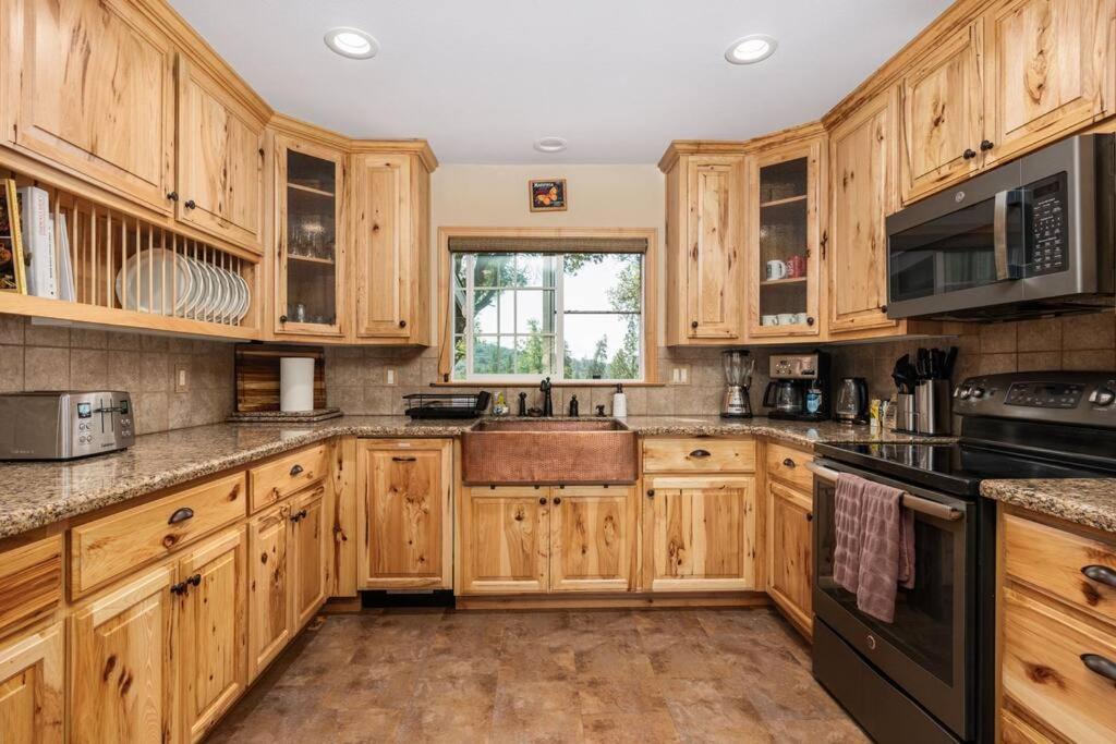 Photo of Kitchen in Mariposa