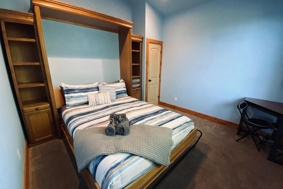 Photo of Bedroom in Oakhurst