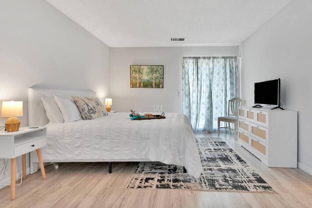 Photo of Bedroom in Victorville