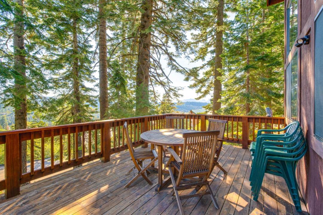 Photo of Patio Balcony in Bear Valley