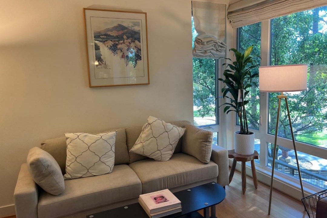 Photo of Livingroom in Palo Alto