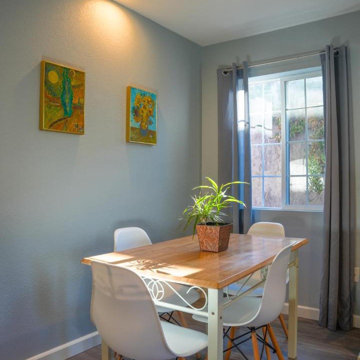 Photo of Livingroom in Millbrae