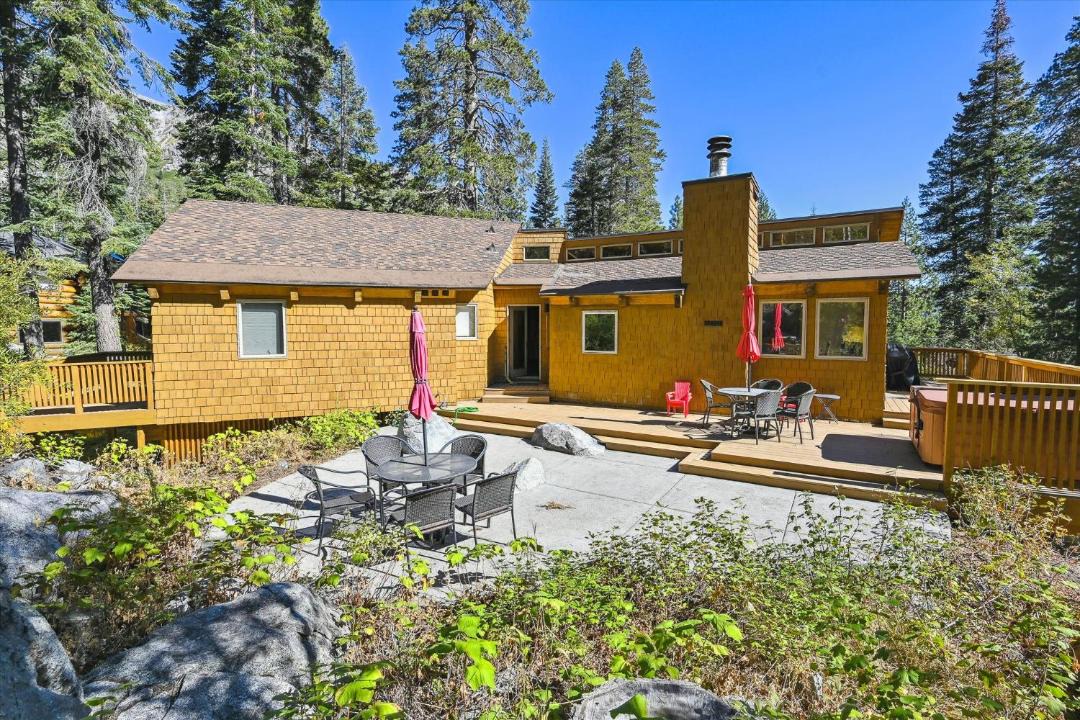 Photo of Buildings in Alpine Meadows