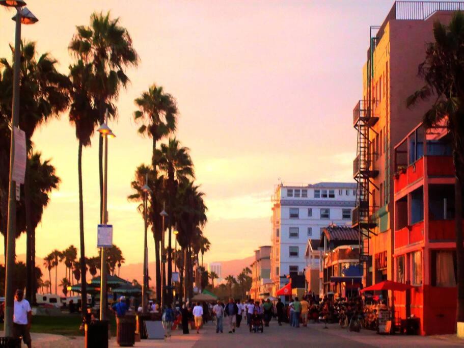 Photo of Others in Del Rey