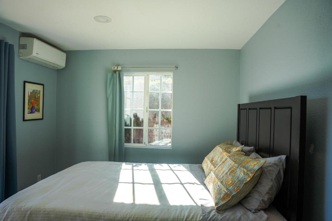 Photo of Bedroom in Millbrae