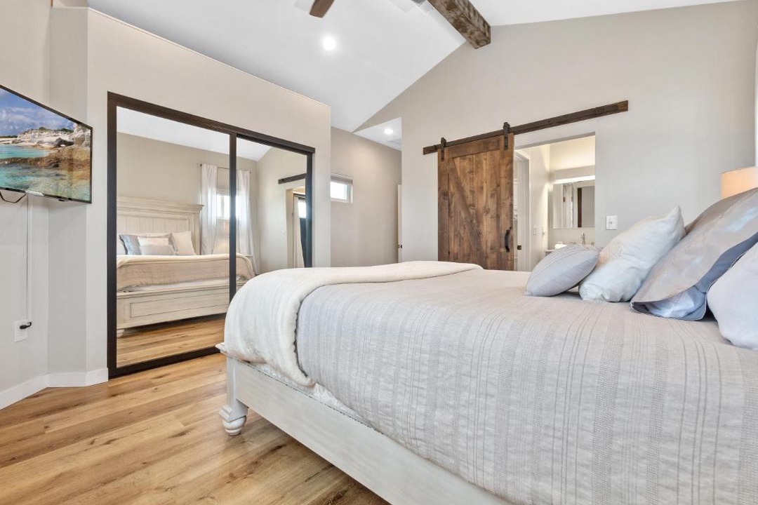 Photo of Bedroom in Sunset Cliffs