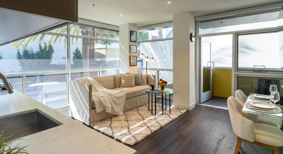 Photo of Livingroom in Downtown