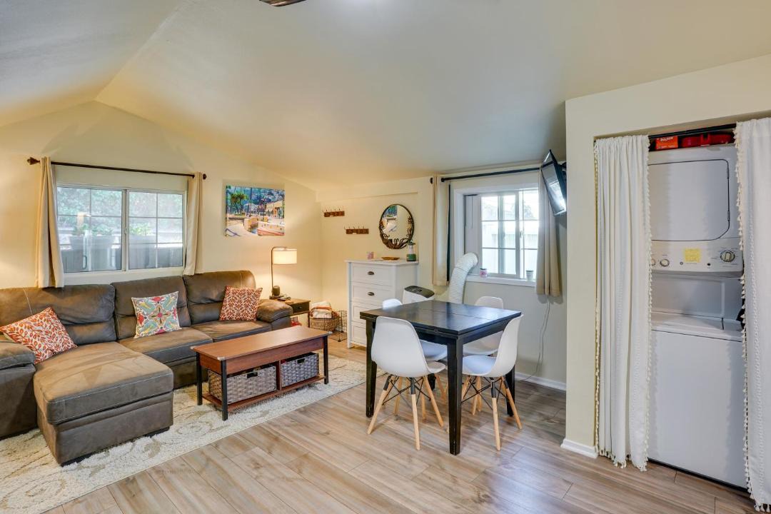 Photo of Livingroom in Avalon