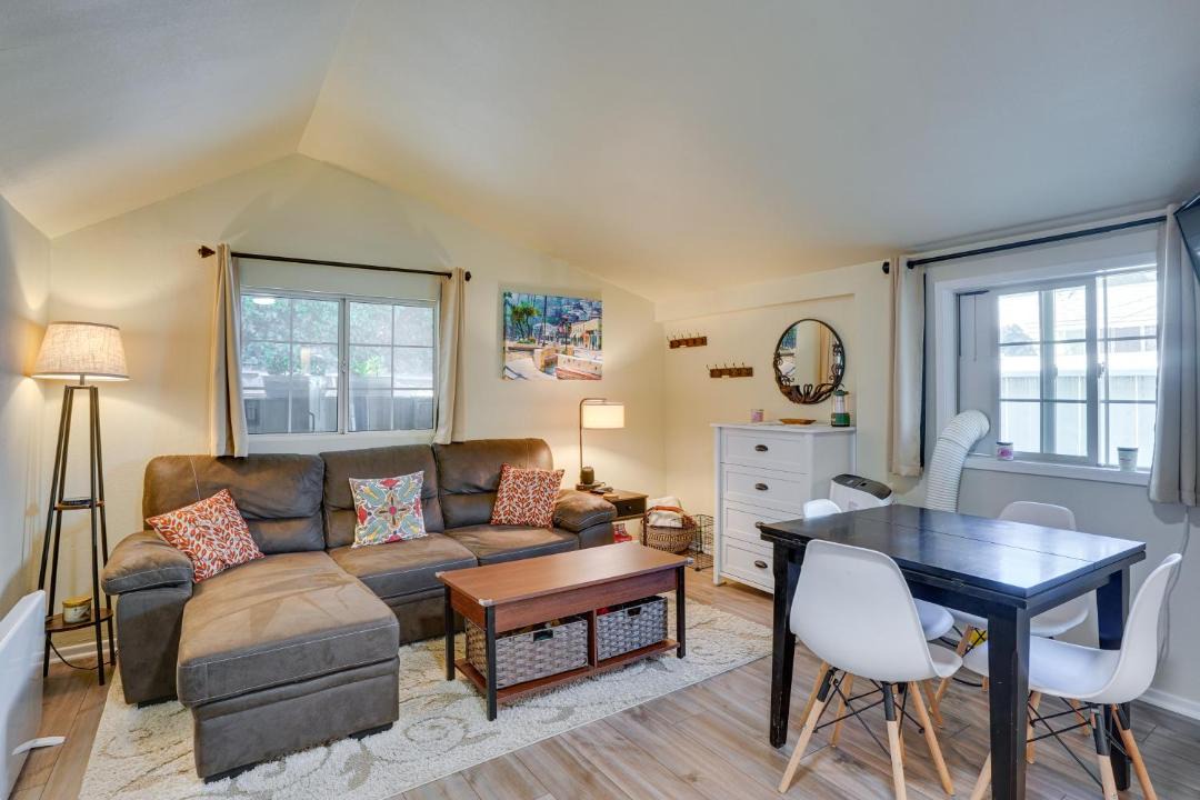 Photo of Livingroom in Avalon