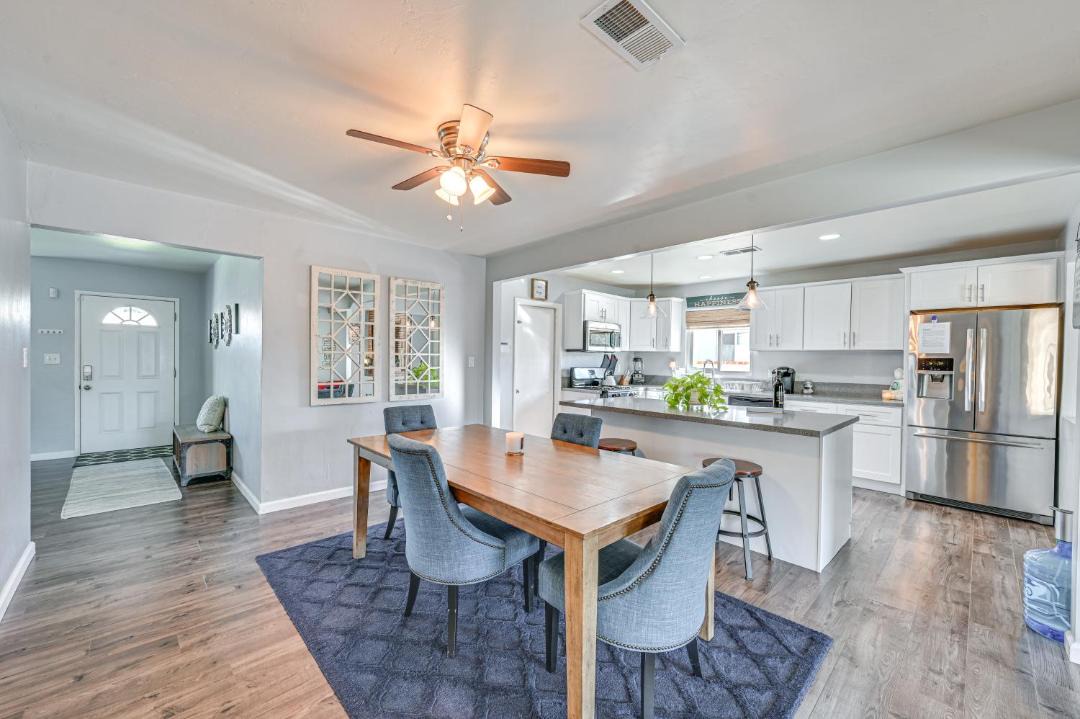 Photo of Livingroom in Lincoln Acres