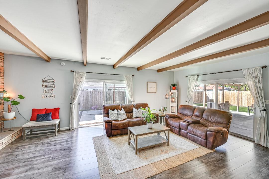 Photo of Livingroom in Lincoln Acres