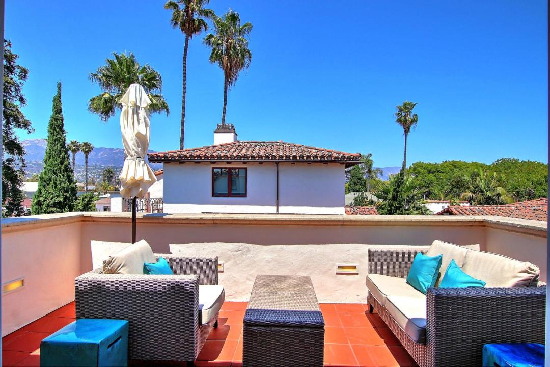 Photo of Patio Balcony in West Beach