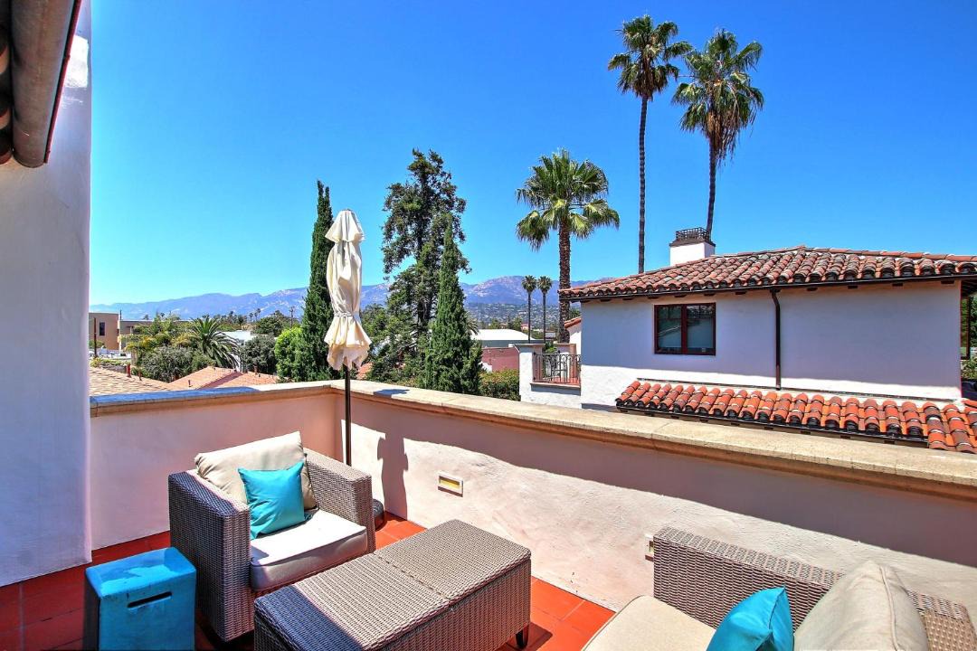 Photo of Patio Balcony in West Beach