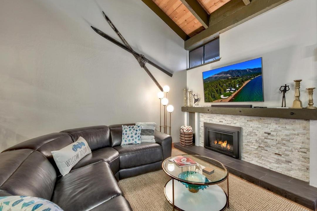 Photo of Livingroom in South Lake Tahoe