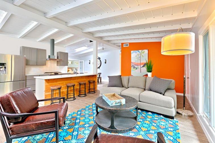 Photo of Livingroom in La Jolla Shores