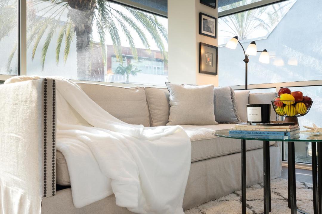 Photo of Livingroom in Downtown