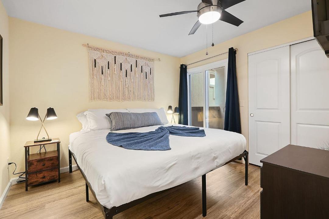 Photo of Bedroom in South Mission Beach