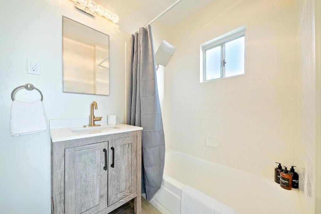 Photo of Bathroom in Ocean Beach