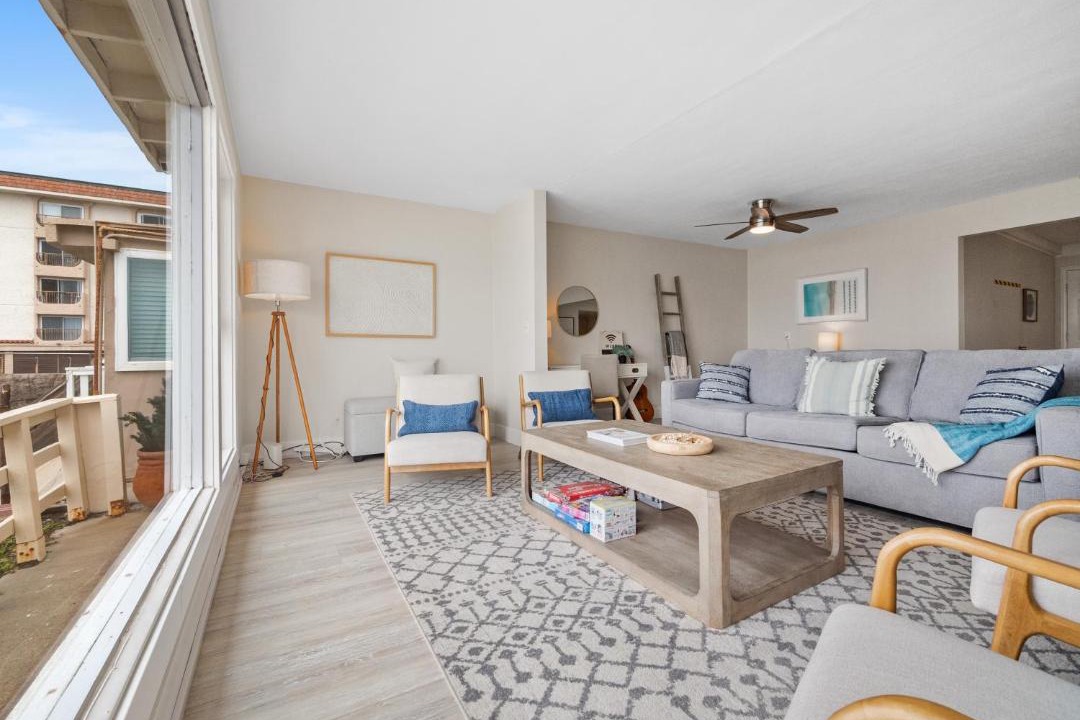 Photo of Livingroom in Ocean Beach