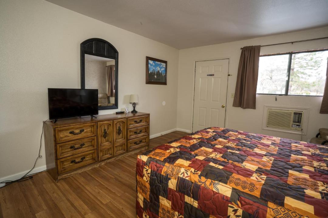 Photo of Bedroom in Lakehead-Lakeshore