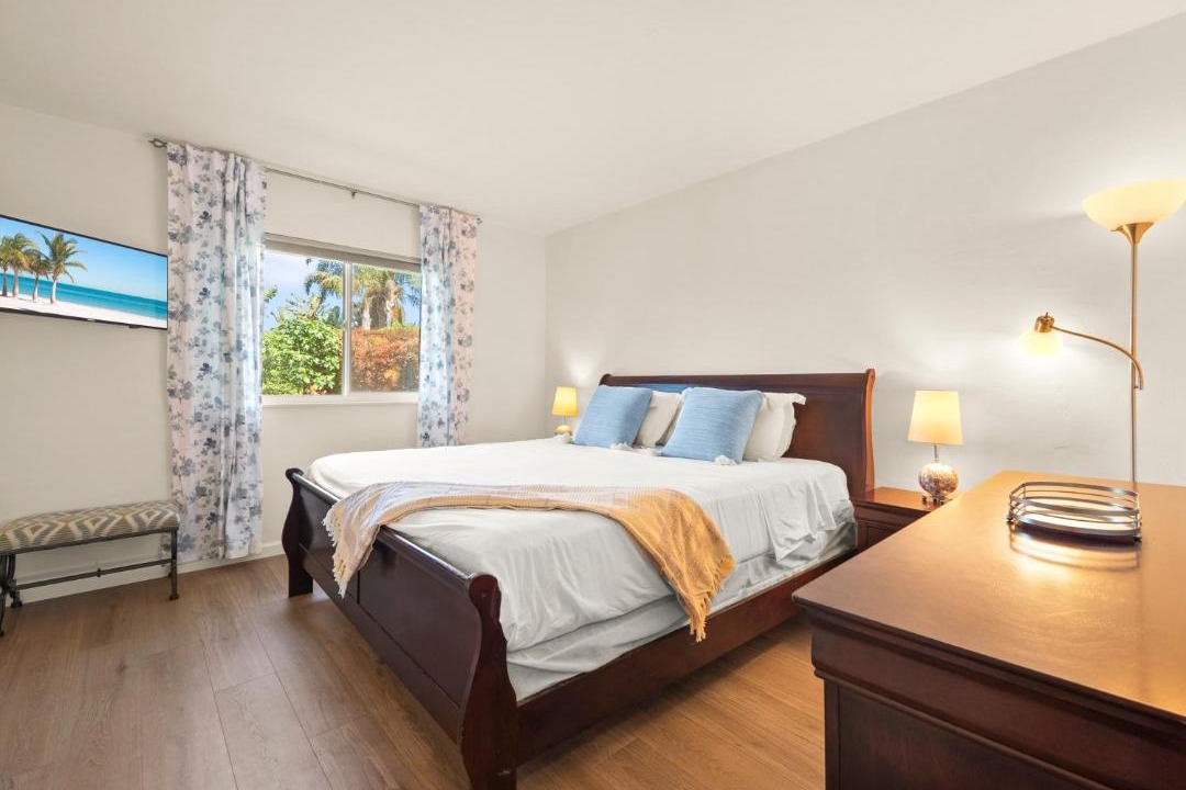 Photo of Bedroom in Bay Park