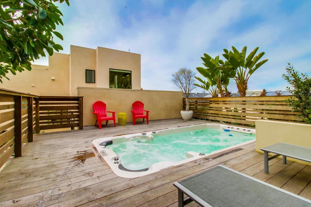 Photo of Patio Balcony in Sunset Cliffs