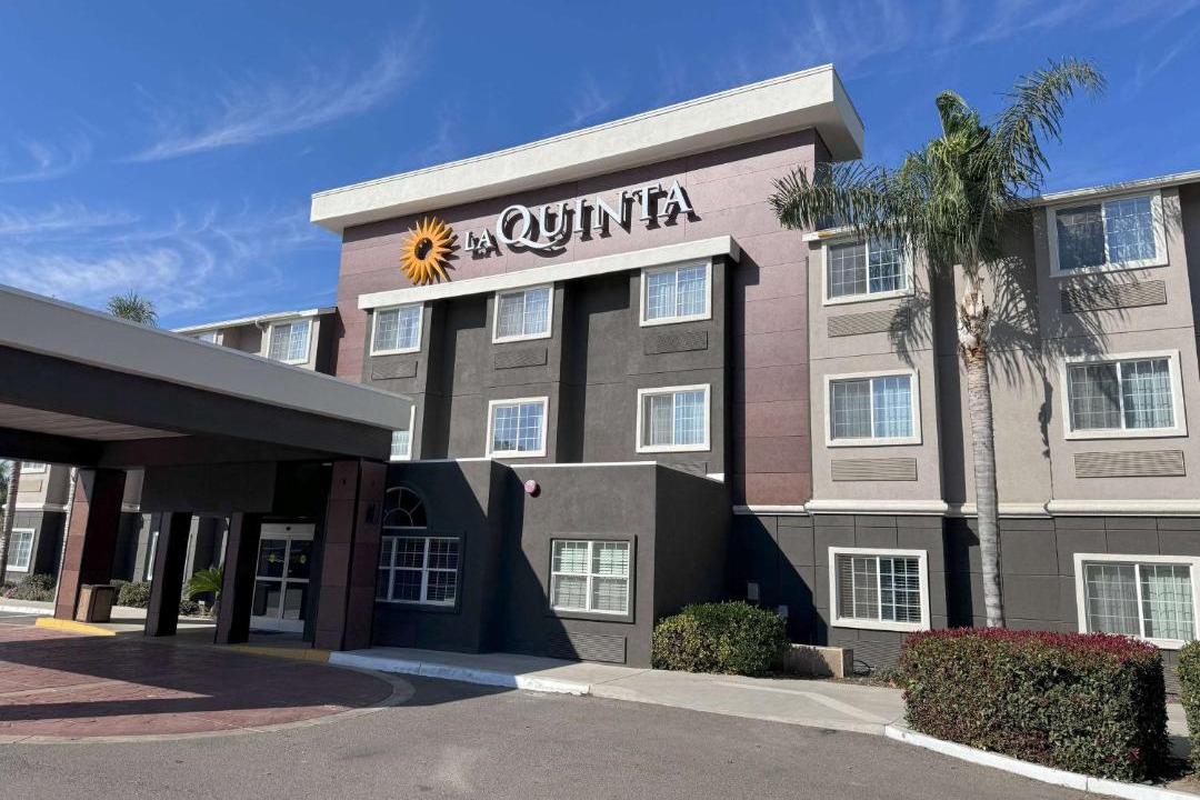 Photo of Buildings in Tulare