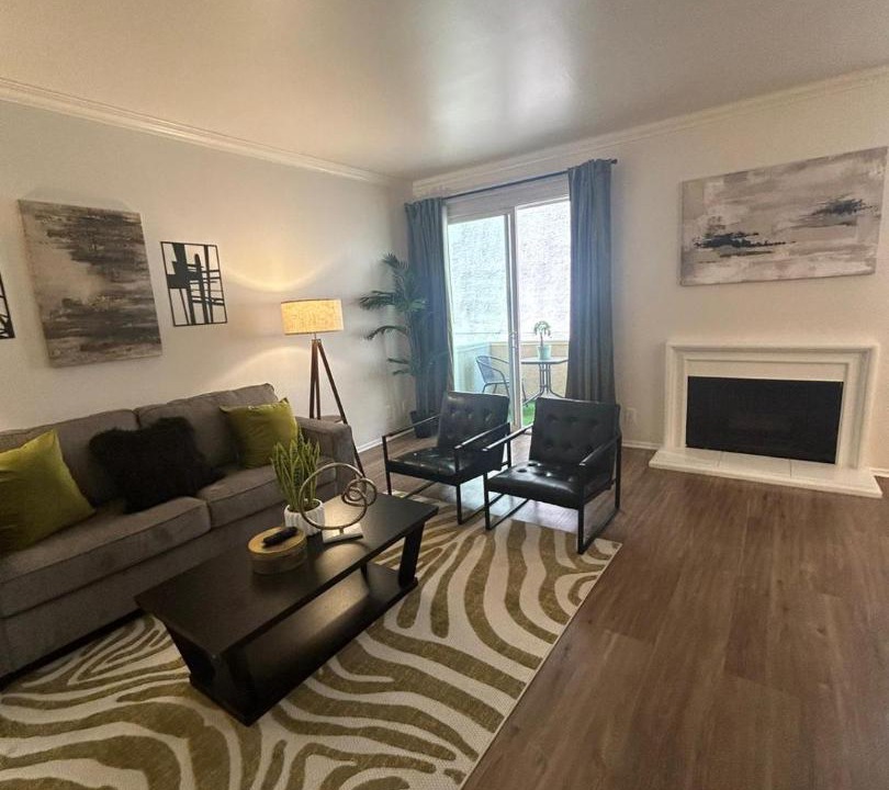 Photo of Livingroom in Beverly Grove