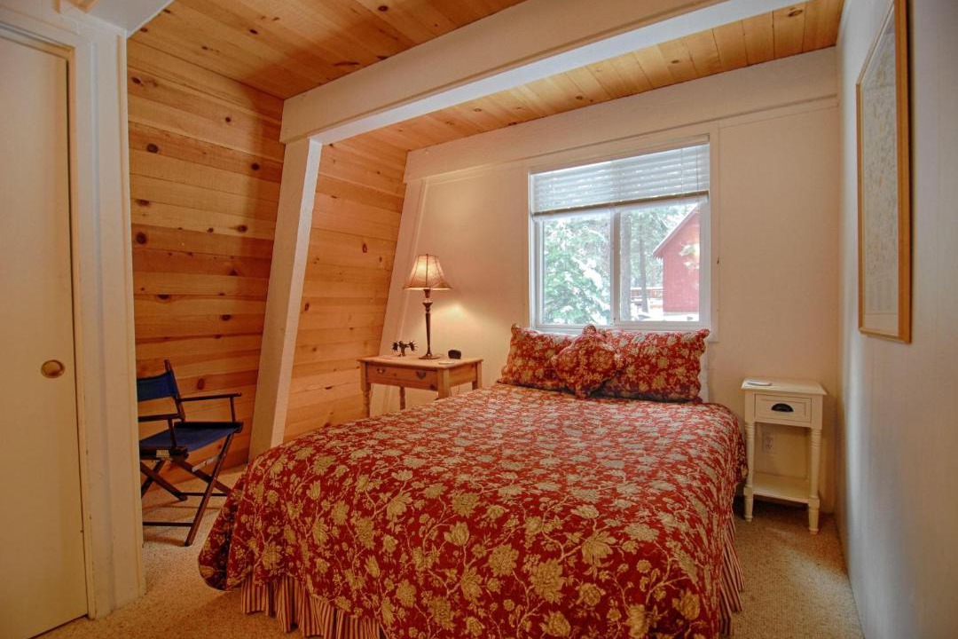 Photo of Bedroom in Carnelian Bay