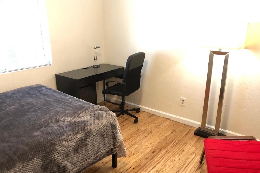 Photo of Bedroom in East Palo Alto