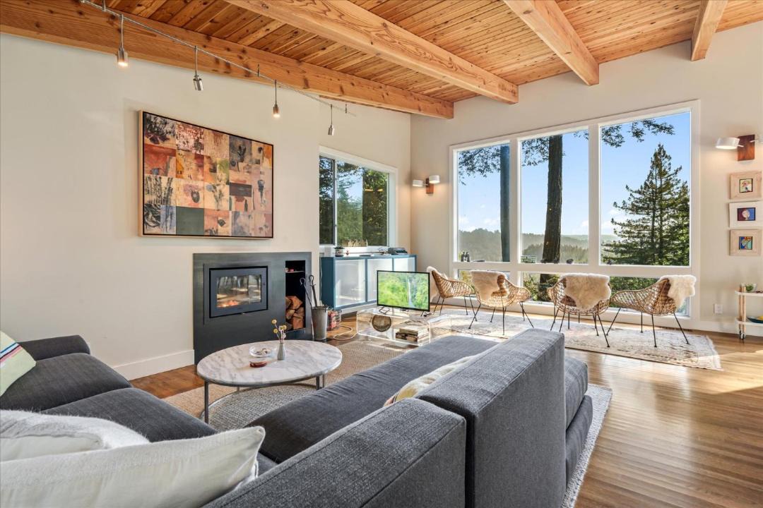 Photo of Livingroom in Cazadero