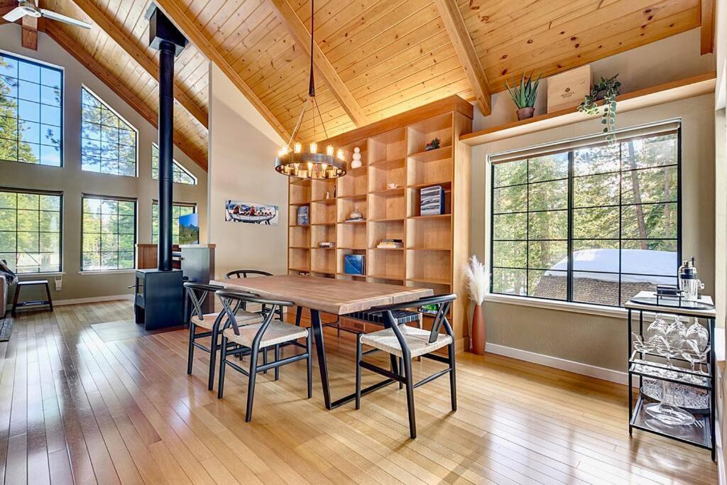 Photo of Livingroom in Kings Beach