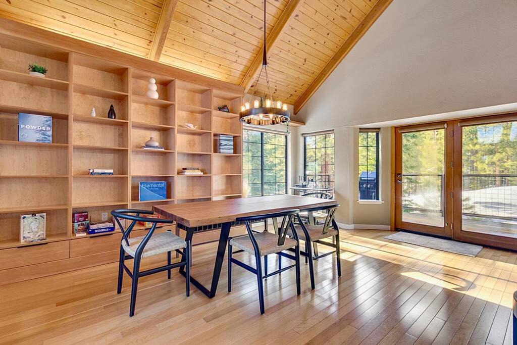 Photo of Livingroom in Kings Beach